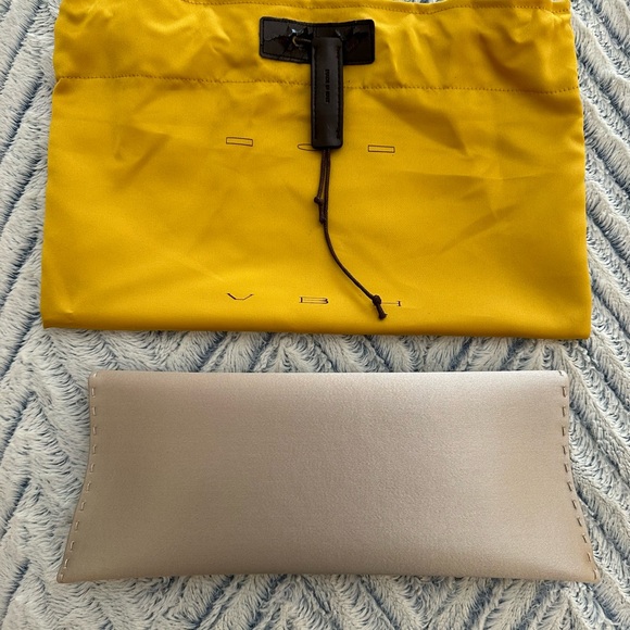 VBH satin clutch in stone - Picture 3 of 5